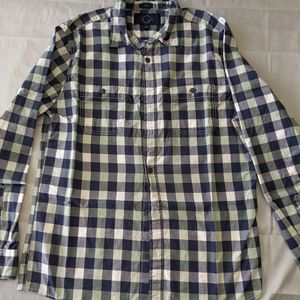 Even Tide ping sleeve dress shirt, slim size M in great condition